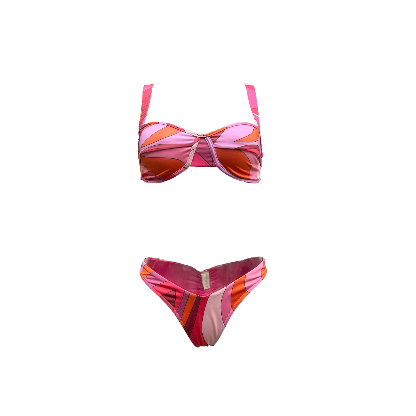Sabrina en bikini rosa